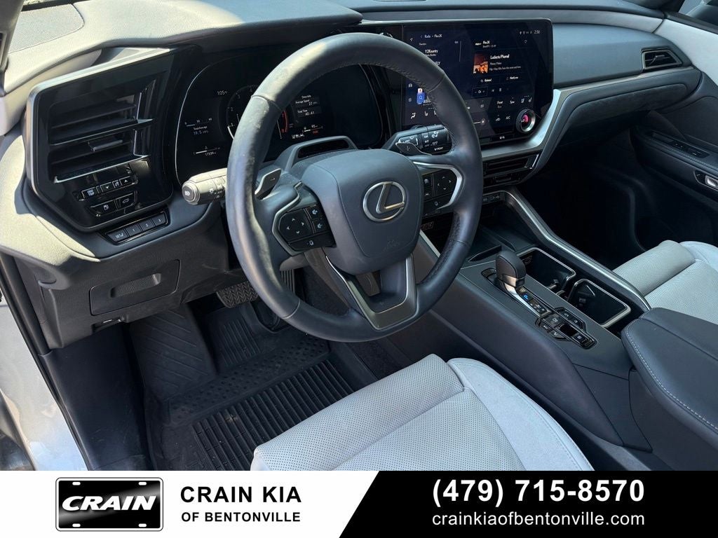 2025 Lexus TX 350 Luxury 22" WHEELS PANO-ROOF