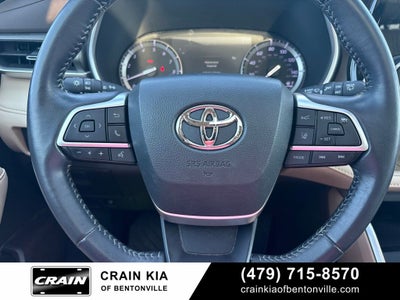 2022 Toyota Highlander XLE - SUNROOF / CLEAN CARFAX / ONE OWNER