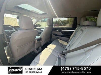 2017 Toyota Highlander XLE - AWD / SUNROOF / CLEAN CARFAX / 1 OWNER