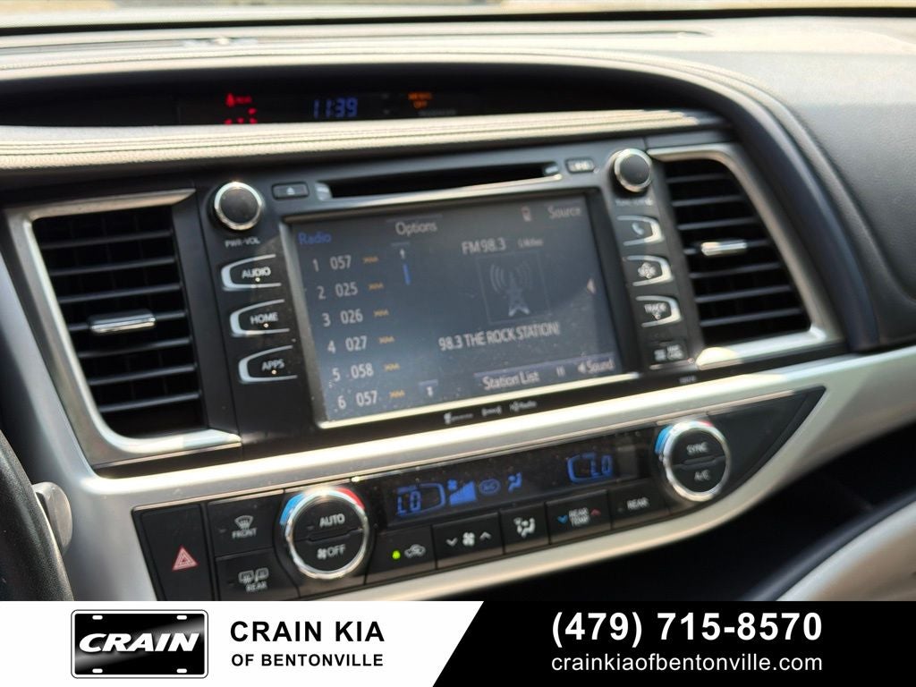 2017 Toyota Highlander XLE - AWD / SUNROOF / CLEAN CARFAX / 1 OWNER