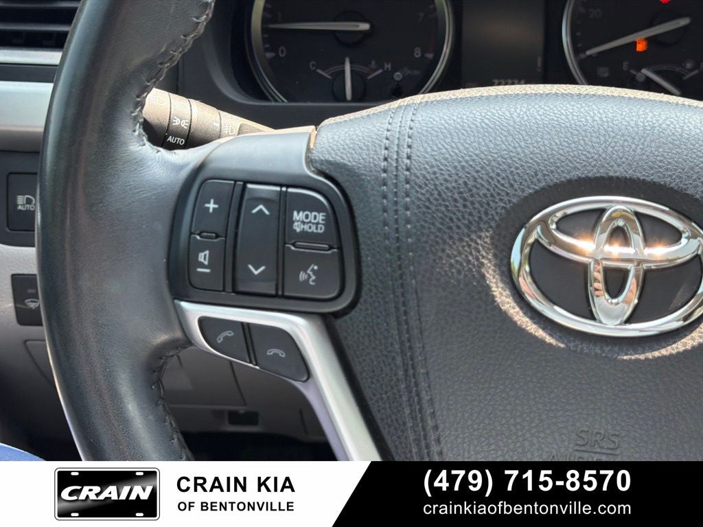 2017 Toyota Highlander XLE - AWD / SUNROOF / CLEAN CARFAX / 1 OWNER