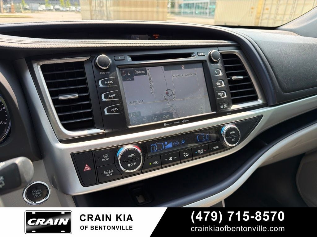 2017 Toyota Highlander XLE - AWD / SUNROOF / CLEAN CARFAX / 1 OWNER