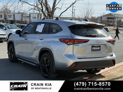 2023 Toyota Highlander XLE - SUNROOF / CARFAX ONE OWNER