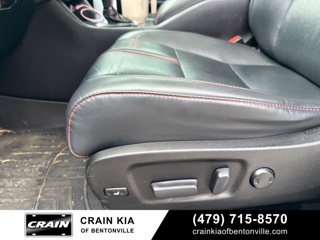 2019 Toyota Highlander SE - SUNROOF / CAPTAIN'S CHAIRS