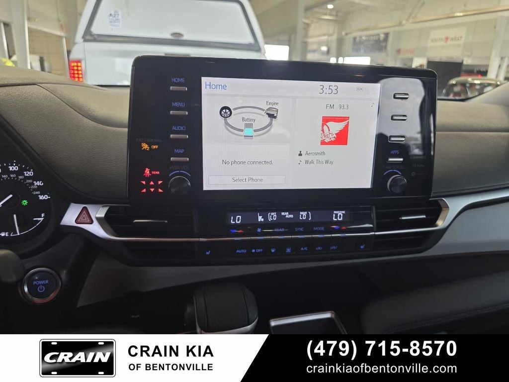 2022 Toyota Sienna XLE 8 Passenger - CARFAX ONE OWNER
