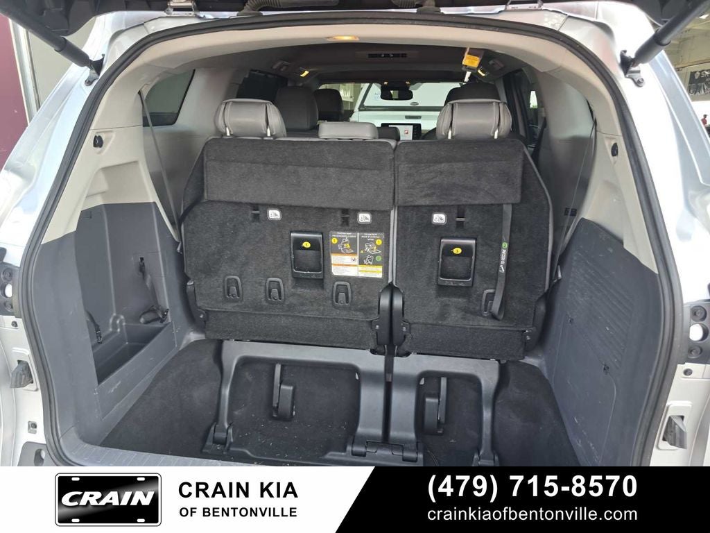 2022 Toyota Sienna XLE 8 Passenger - CARFAX ONE OWNER
