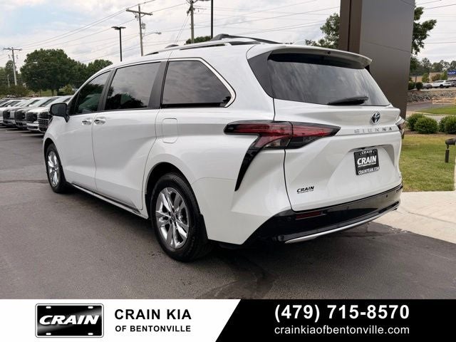 2023 Toyota Sienna Limited - SUNROOF / CLEAN CARFAX / ONE OWNER