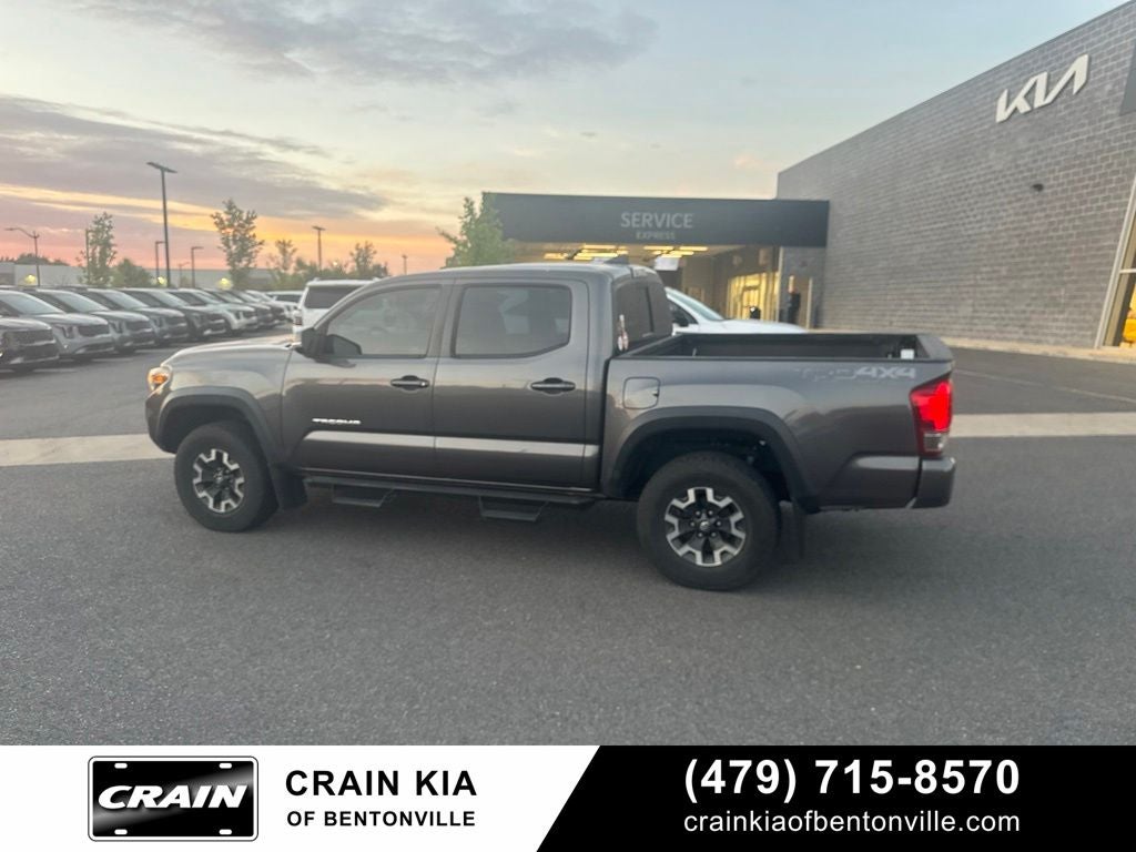 2017 Toyota Tacoma TRD Off-Road Premium V6 - 4WD / SUNROOF / CLEAN CARFAX