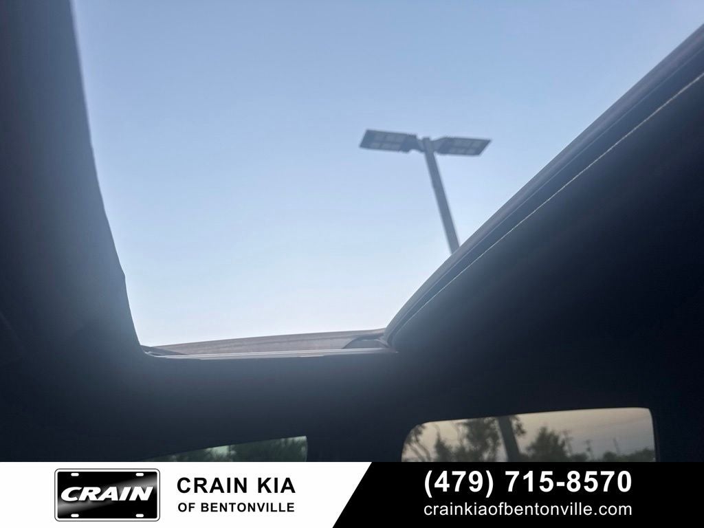 2017 Toyota Tacoma TRD Off-Road Premium V6 - 4WD / SUNROOF / CLEAN CARFAX