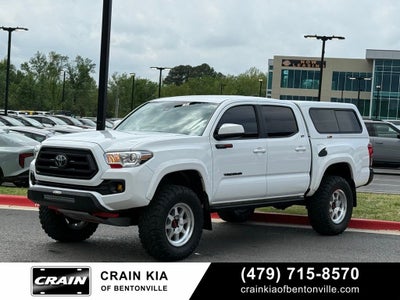 2021 Toyota Tacoma SR5 V6 - 4WD / CLEAN CARFAX / LIFTED!