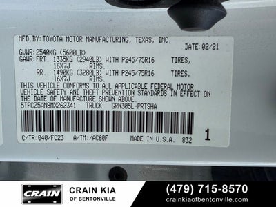 2021 Toyota Tacoma SR5 V6 - 4WD / CLEAN CARFAX / LIFTED!