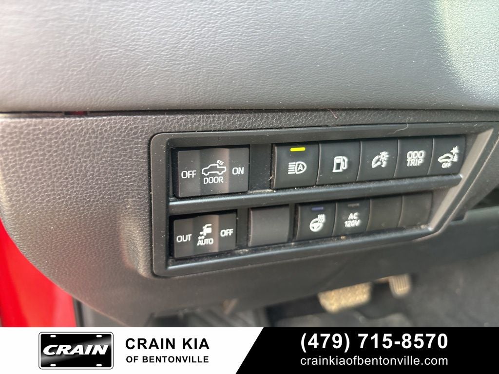 2024 Toyota Tundra Hybrid Platinum - 4WD / PANORAMIC SUNROOF / CARFAX ONE OWNER