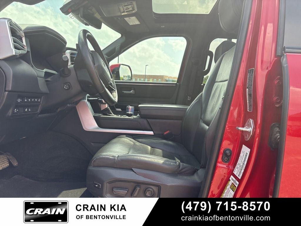 2024 Toyota Tundra Hybrid Platinum - 4WD / PANORAMIC SUNROOF / CARFAX ONE OWNER