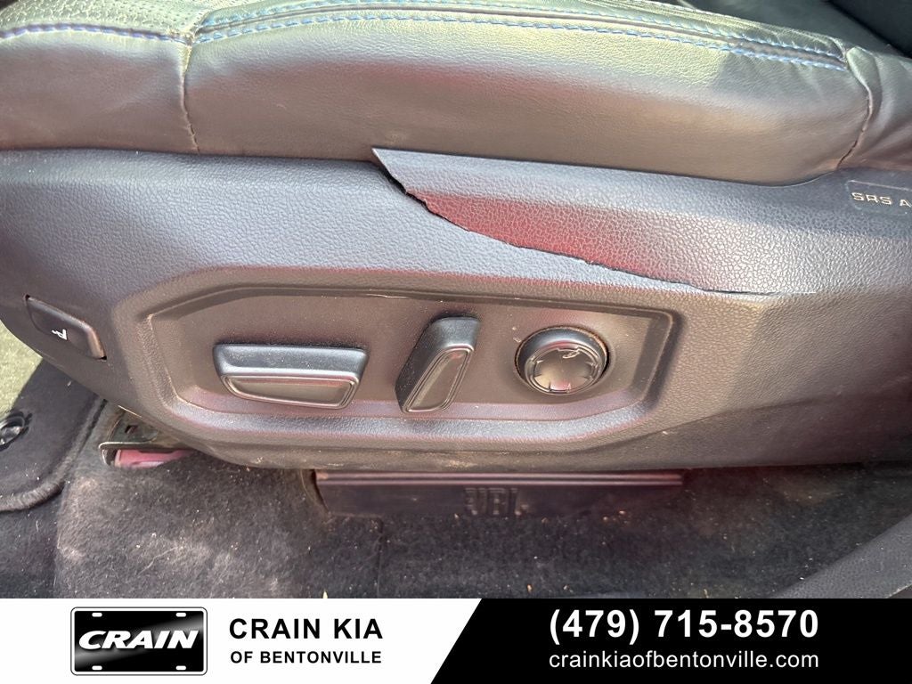 2024 Toyota Tundra Hybrid Platinum - 4WD / PANORAMIC SUNROOF / CARFAX ONE OWNER