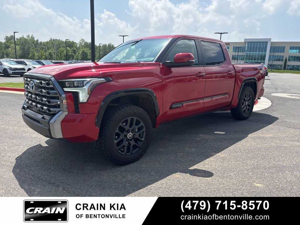 2024 Toyota Tundra Hybrid Platinum - 4WD / PANORAMIC SUNROOF / CARFAX ONE OWNER