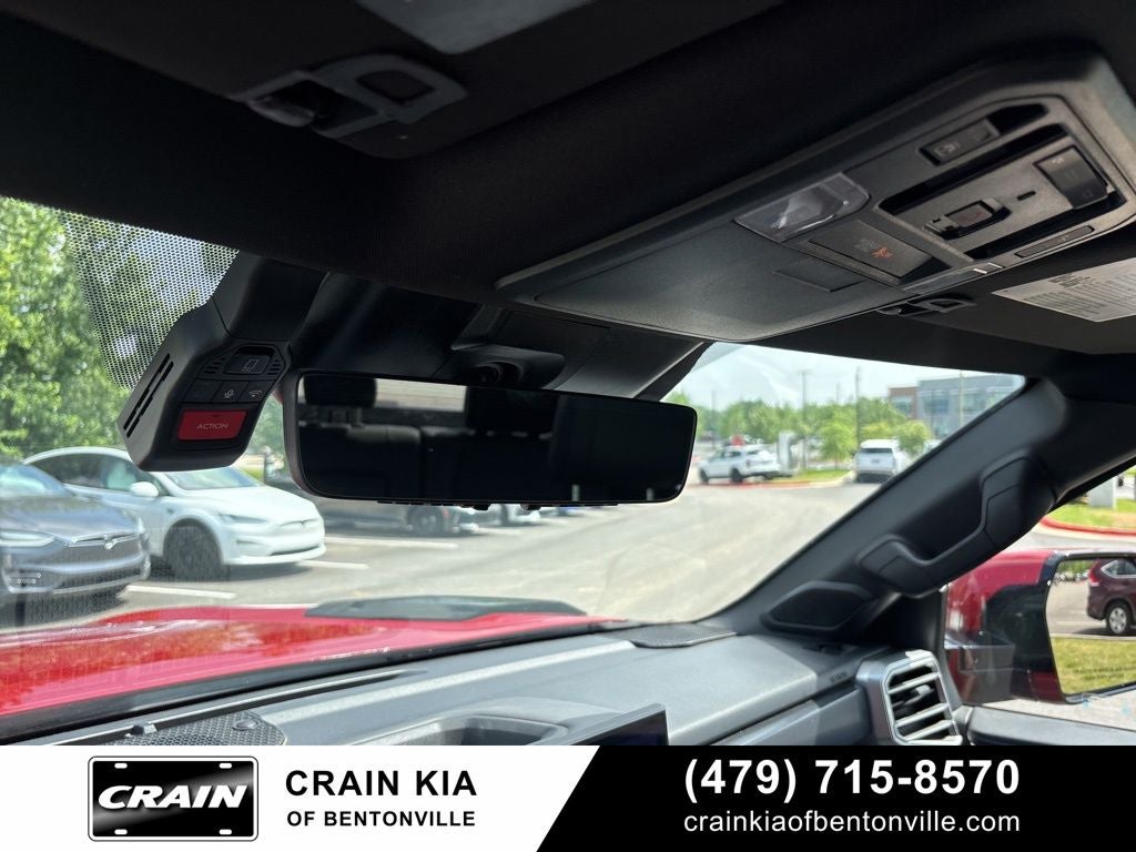 2024 Toyota Tundra Hybrid Platinum - 4WD / PANORAMIC SUNROOF / CARFAX ONE OWNER