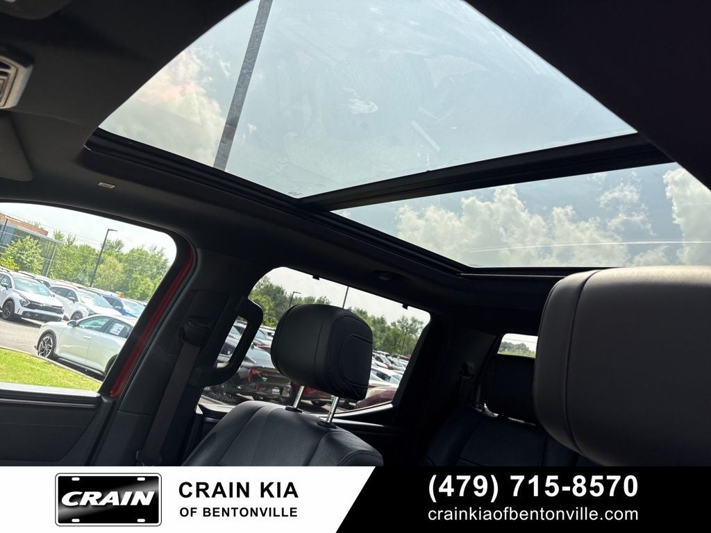 2024 Toyota Tundra Hybrid Platinum - 4WD / PANORAMIC SUNROOF / CARFAX ONE OWNER