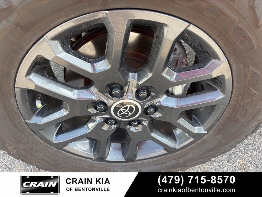 2024 Toyota Tundra Hybrid Platinum - 4WD / PANORAMIC SUNROOF / CARFAX ONE OWNER