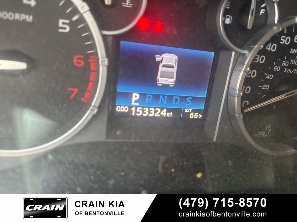 2015 Toyota Tundra SR5 - 4WD / CLEAN CARFAX HISTORY