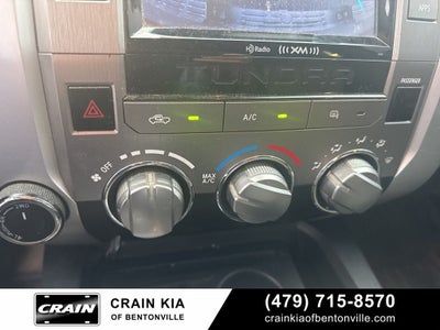 2015 Toyota Tundra SR5 - 4WD / CLEAN CARFAX HISTORY