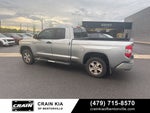 2015 Toyota Tundra SR5 - 4WD / CLEAN CARFAX HISTORY