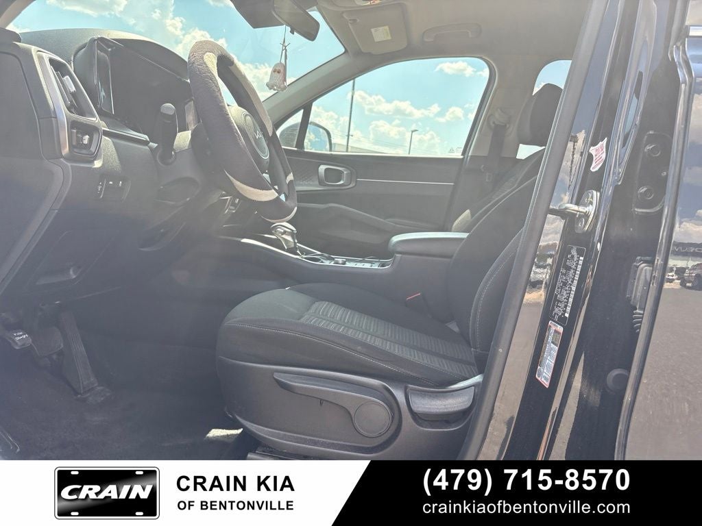2022 Kia Sorento LX - AWD / CLEAN CARFAX
