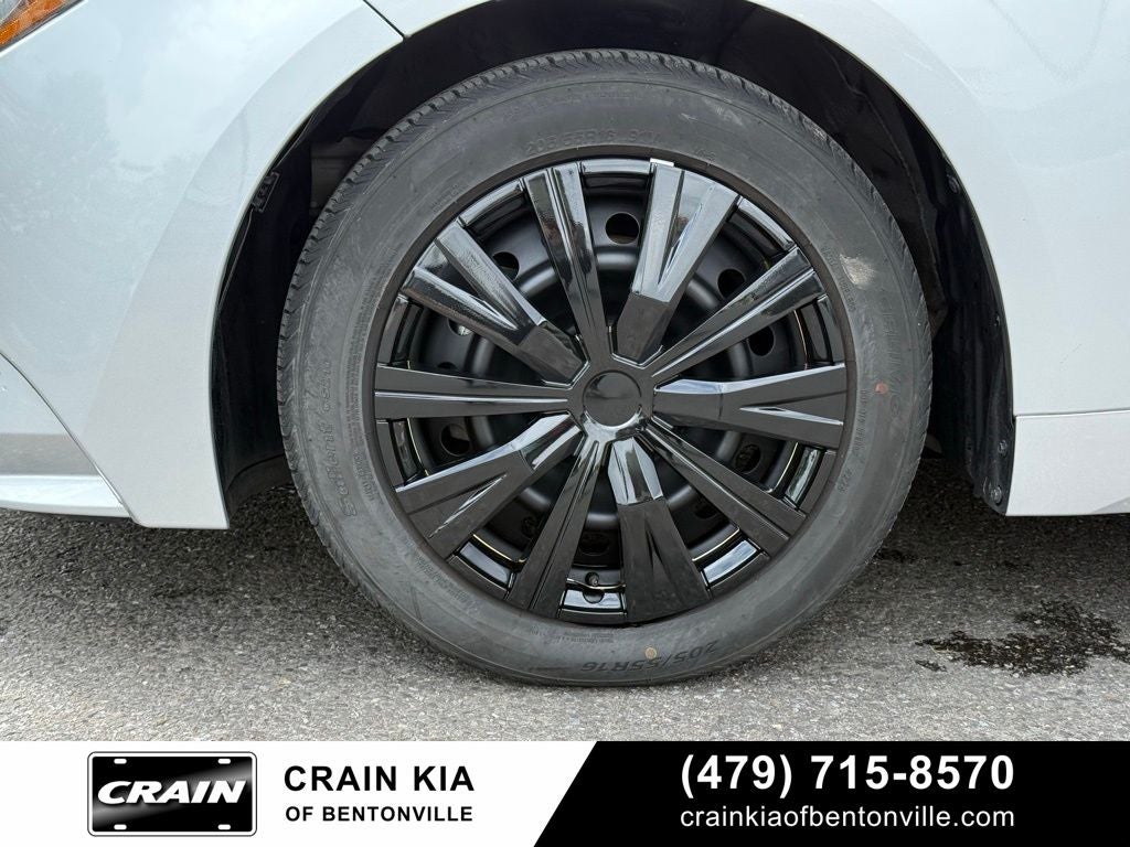 2024 Toyota Corolla LE - CARFAX ONE OWNER