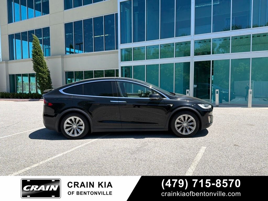 2017 Tesla Model X 75D - AWD / CLEAN CARFAX