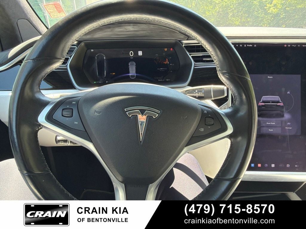 2017 Tesla Model X 75D - AWD / CLEAN CARFAX