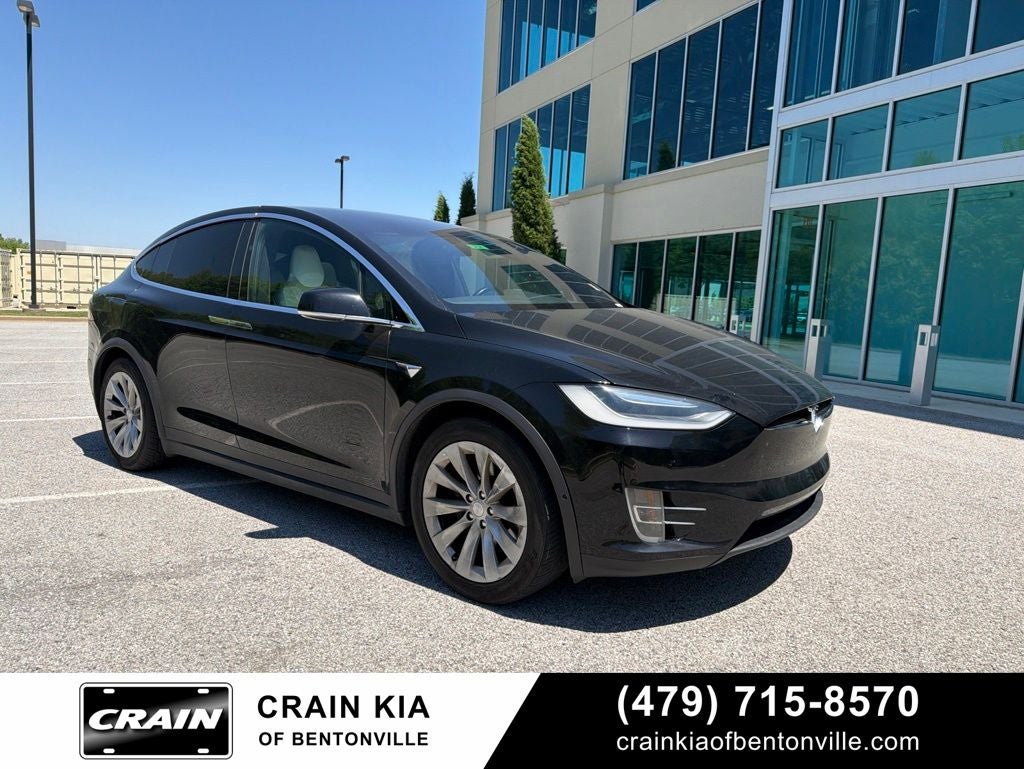 2017 Tesla Model X 75D - AWD / CLEAN CARFAX
