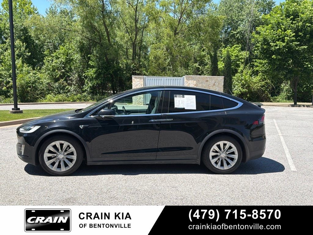 2017 Tesla Model X 75D - AWD / CLEAN CARFAX