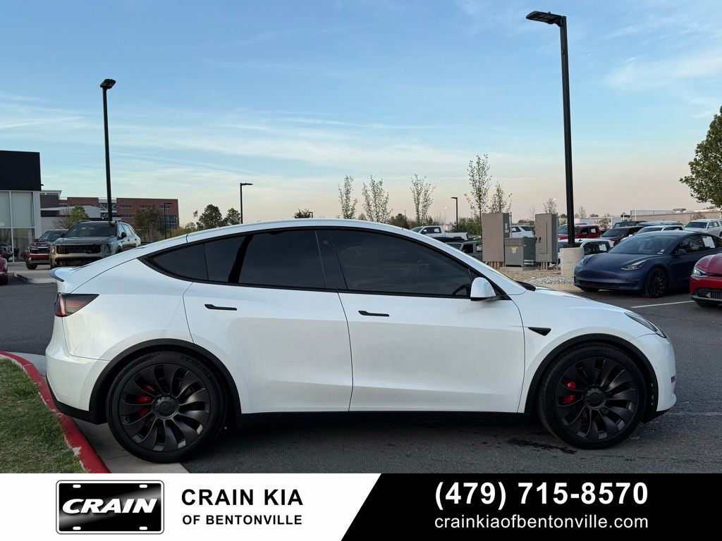 2021 Tesla Model Y Performance - AWD / CARFAX ONE OWNER