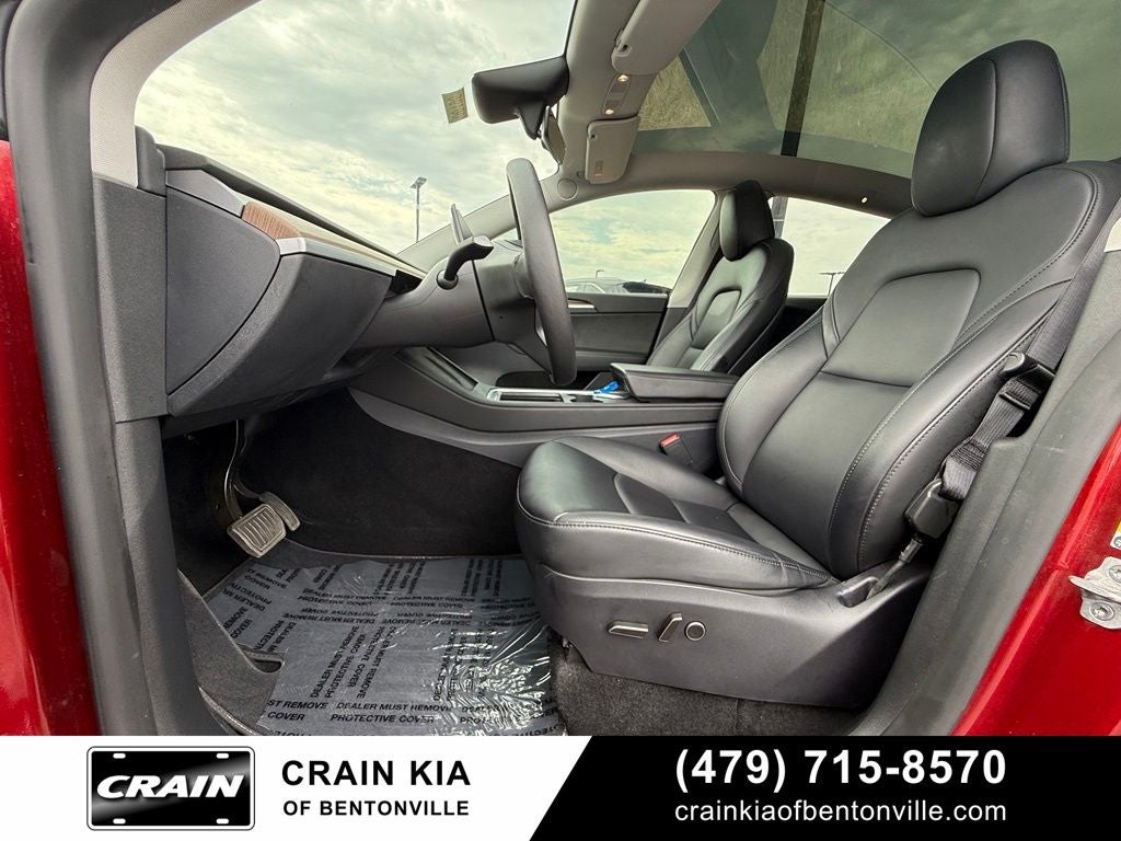 2024 Tesla Model Y Long Range - AWD / THIRD ROW! / CLEAN CARFAX