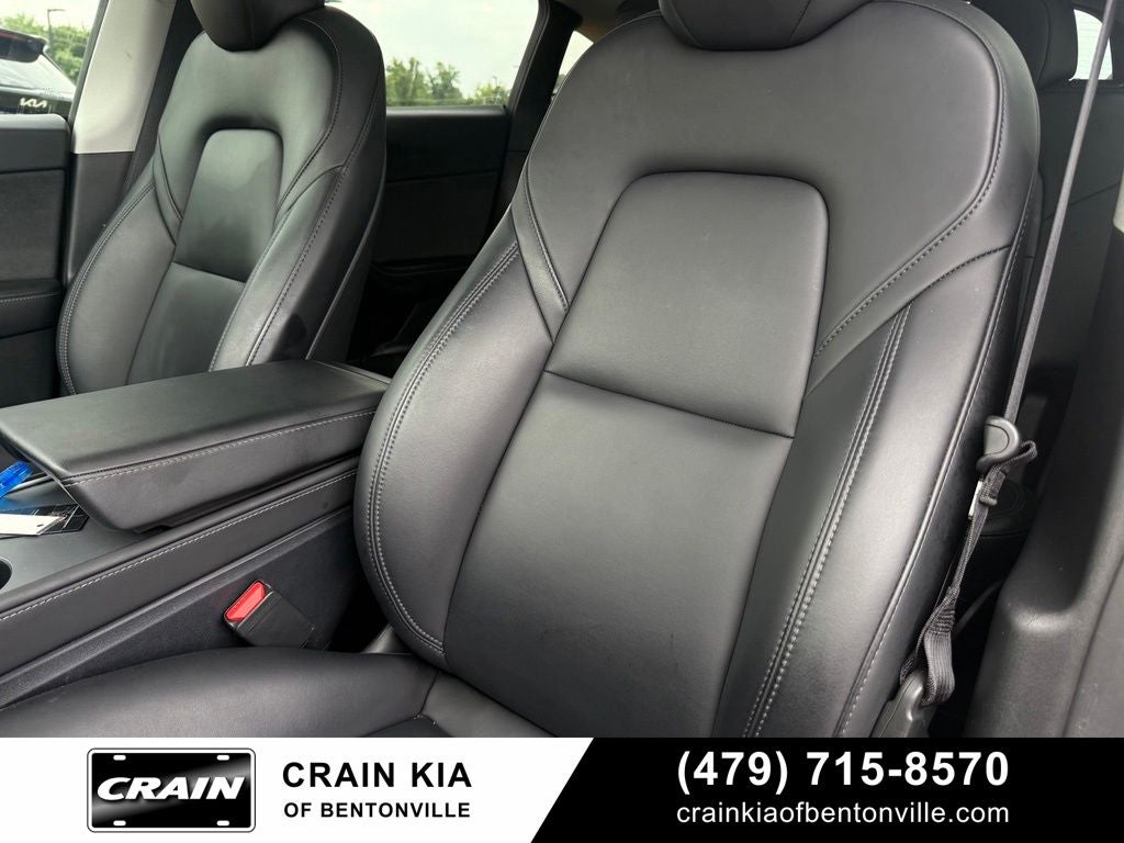 2024 Tesla Model Y Long Range - AWD / THIRD ROW! / CLEAN CARFAX
