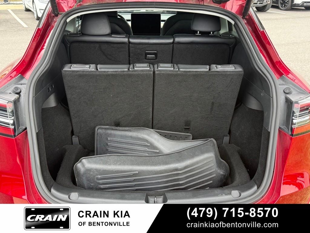 2024 Tesla Model Y Long Range - AWD / THIRD ROW! / CLEAN CARFAX