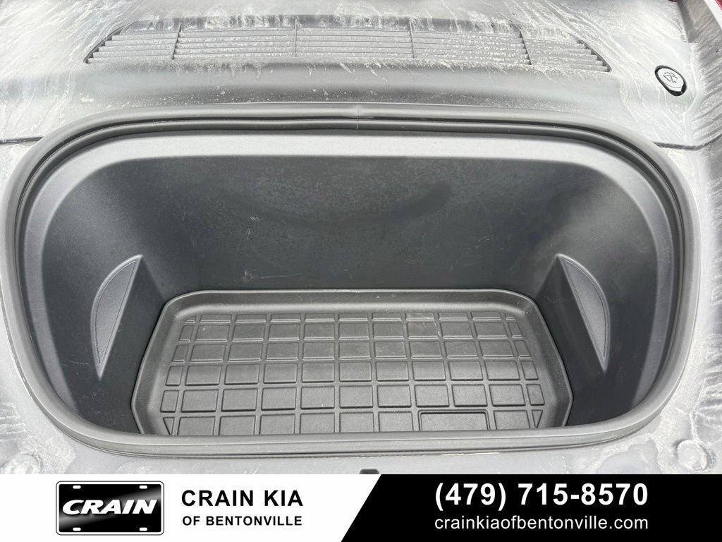 2024 Tesla Model Y Long Range - AWD / THIRD ROW! / CLEAN CARFAX