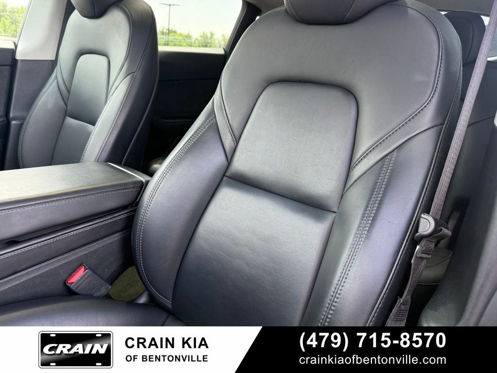 2024 Tesla Model Y Long Range - AWD / CLEAN CARFAX / ONE OWNER
