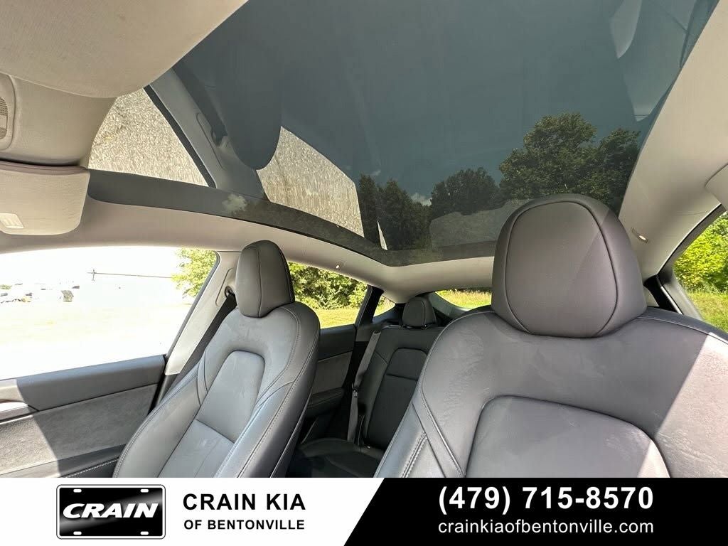 2023 Tesla Model Y Long Range - AWD / CLEAN CARFAX / ONE OWNER