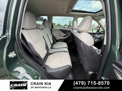 2023 Subaru Forester Premium - AWD / PANORAMIC SUNROOF / ONE OWNER