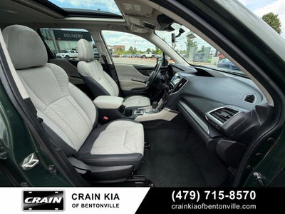 2023 Subaru Forester Premium - AWD / PANORAMIC SUNROOF / ONE OWNER