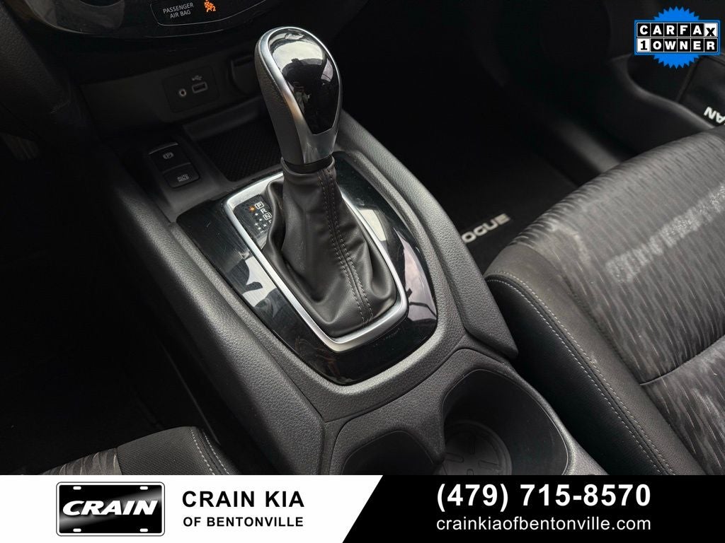 2020 Nissan Rogue SV - AWD / CARFAX ONE OWNER