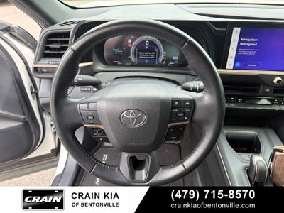 2023 Toyota Crown XLE - AWD / CLEAN CARFAX