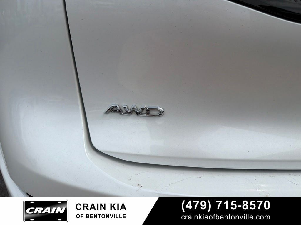 2023 Toyota Crown XLE - AWD / CLEAN CARFAX
