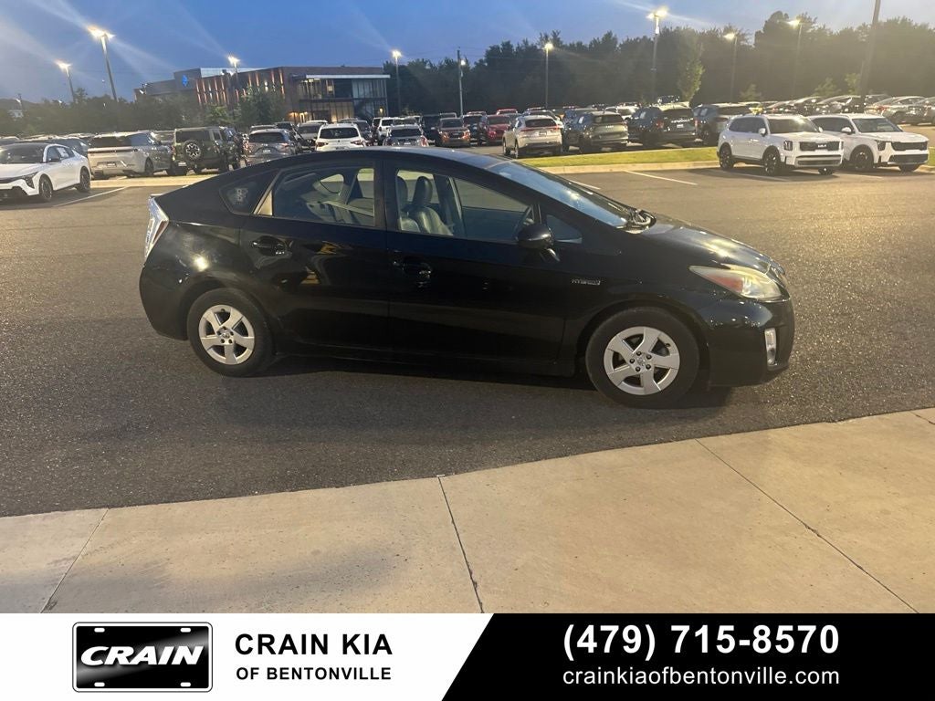 2011 Toyota Prius Four - SUNROOF / SOLAR PANEL ROOF
