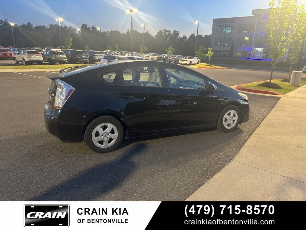 2011 Toyota Prius Four - SUNROOF / SOLAR PANEL ROOF