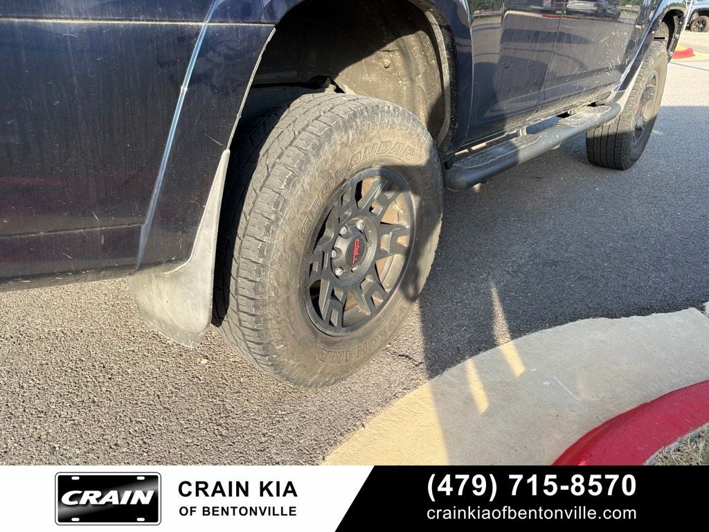 2019 Toyota 4Runner TRD Off-Road - 4WD / CLEAN CARFAX / ONE OWNER