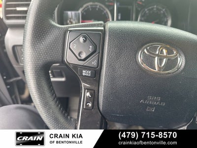 2020 Toyota 4Runner Venture - 4WD / LIFTED! / CLEAN CARFAX / ONE OWNER