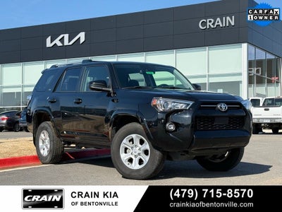 2024 Toyota 4Runner SR5 - 4WD / CLEAN CARFAX / ONE OWNER