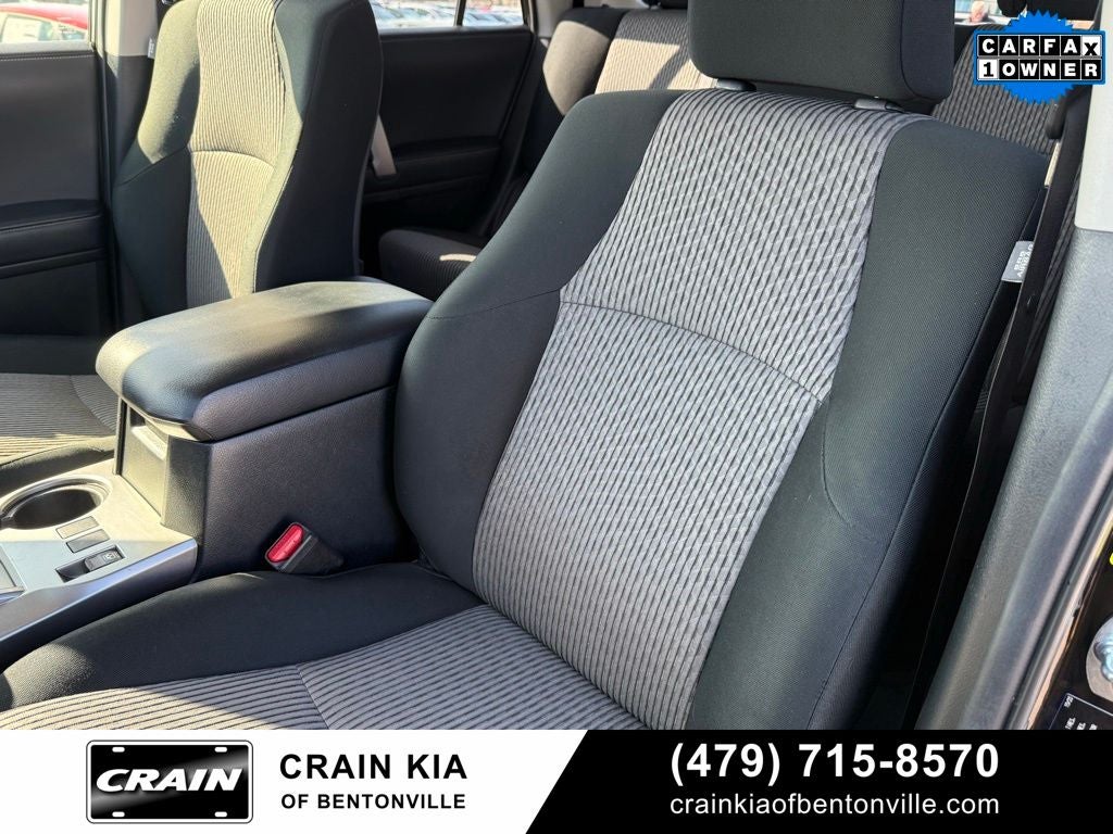 2024 Toyota 4Runner SR5 - 4WD / CLEAN CARFAX / ONE OWNER