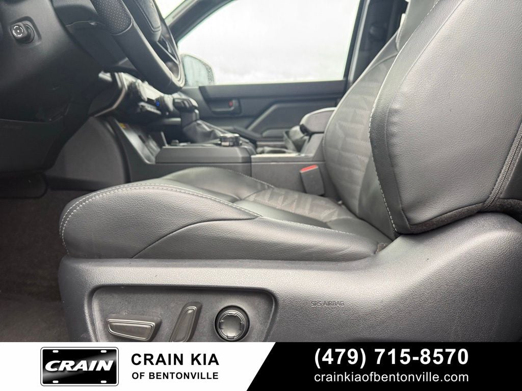 2025 Toyota 4Runner TRD Off-Road Premium - 4WD / CLEAN CARFAX / ONE OWNER